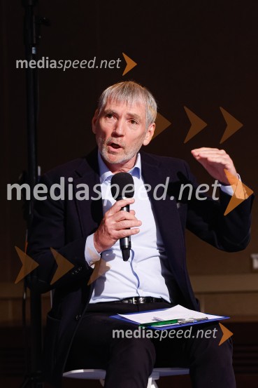  Sandi Češko, predsednik strokovnega sveta za gospodarstvo v SDGospodarski krog, Amcham Slovenija