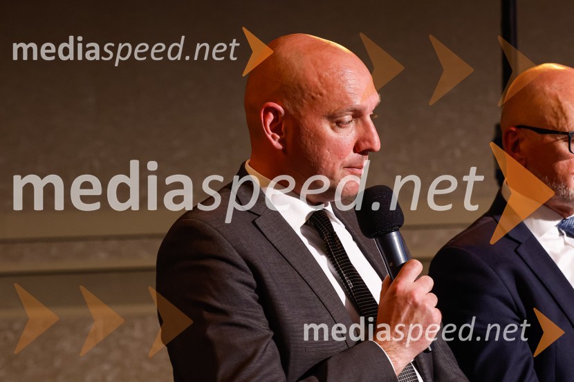  Simon Zajc, državni sekretarGospodarski krog, Amcham Slovenija