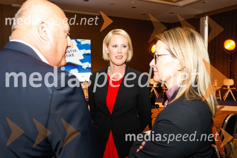dr. Angelika Mlinar, evropska poslanka ALDEGospodarski krog, Amcham Slovenija