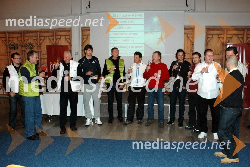 Dejan Tamše, moderator, Damjan Pintar, direktor podjetja Unitur, Marjan Gaberšek, organizator, Mario Ančič, hrvaški teniški igralec, Dmitrij Poplinov, ruski gost, Bogdan Plaznik, direktor tekmovanja v smučarskih skokih v Velenju in predsednik Smučarsko skakalnega kluba Velenje, Oleg Kankov, poslanec ruske dume, Andraž Hribar, pevec, Tomaž Orešič, EFT Group, ..., Eduard Suboch, bivši član ruske olimpijske reprezentance v smučarskih skokih in Iztok Božič, slovenski teniški igralec1. VIP CUP UNITUR 2008