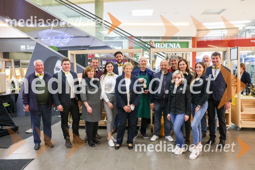 Pubeci v Citycentru Celje