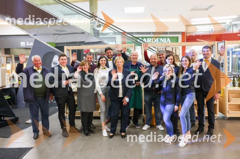 Pubeci v Citycentru Celje