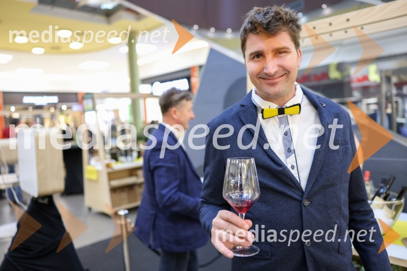  Sandi  Fleisinger, Kmetija FleisingerPubeci v Citycentru Celje