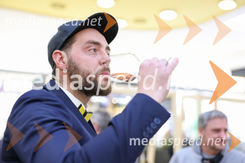  Aleksander Rigo, Rigo VinoPubeci v Citycentru Celje