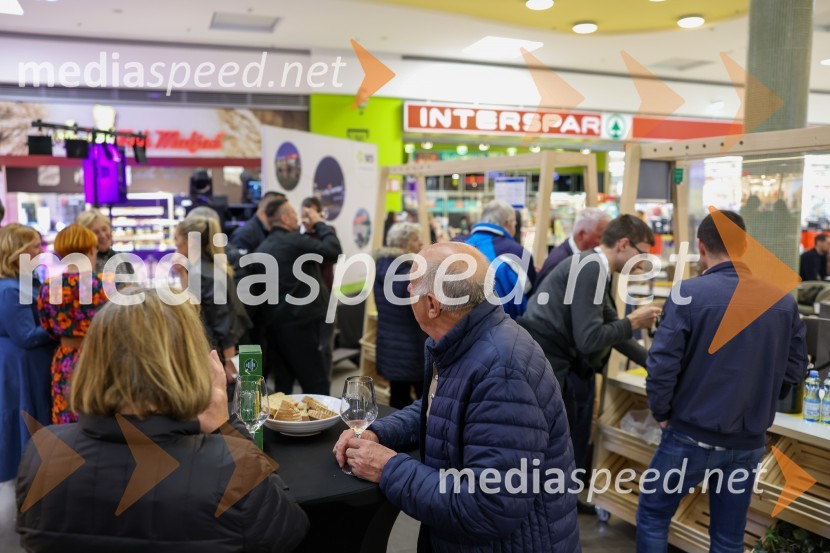 Pubeci v Citycentru Celje