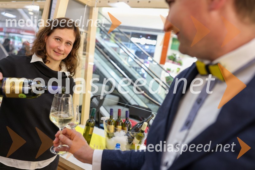  Sabina Horvat Goropevšek, Vino HorvatPubeci v Citycentru Celje