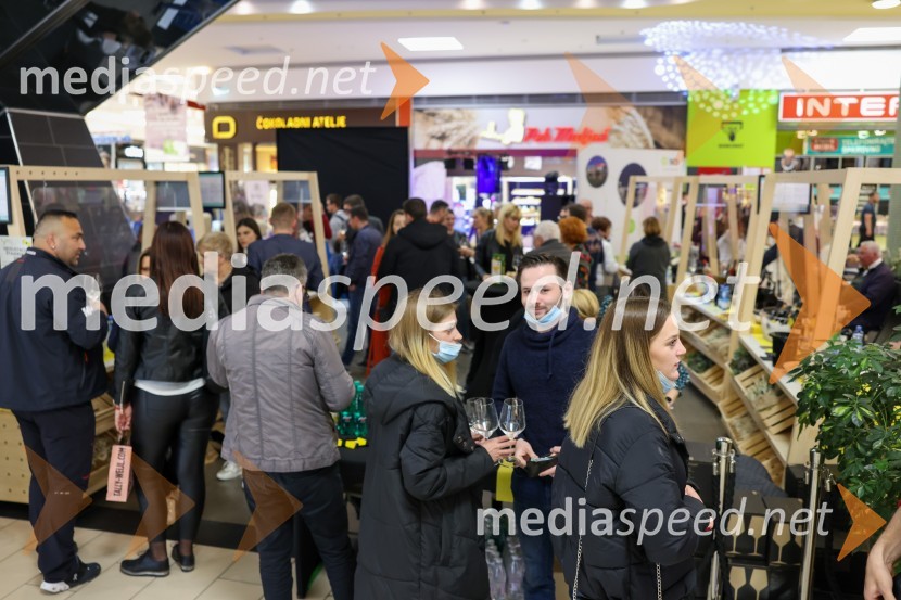Pubeci v Citycentru Celje