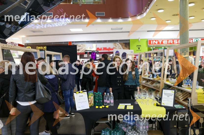 Pubeci v Citycentru Celje