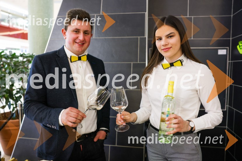  Aljaž  Leber, Vino Leber;  ... Pubeci v Citycentru Celje