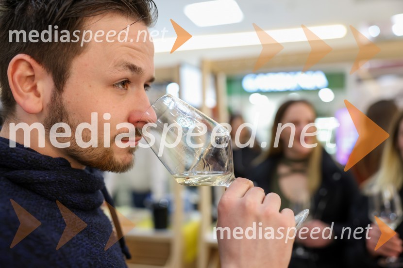 Pubeci v Citycentru Celje