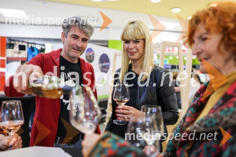  Robert  Hafner, Vinarstvo HafnerPubeci v Citycentru Celje