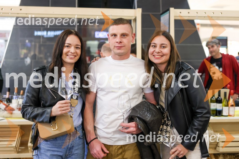 Pubeci v Citycentru Celje