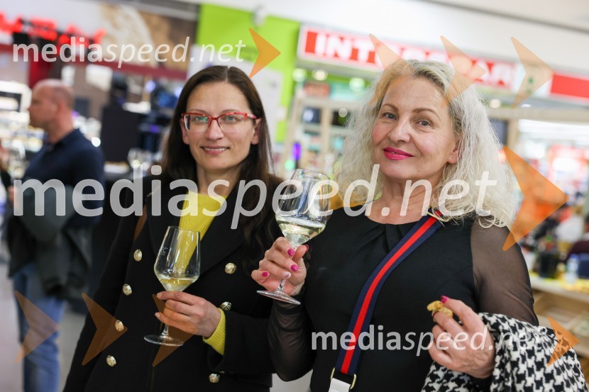 Pubeci v Citycentru Celje