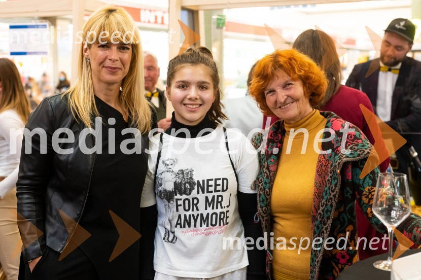 Pubeci v Citycentru Celje