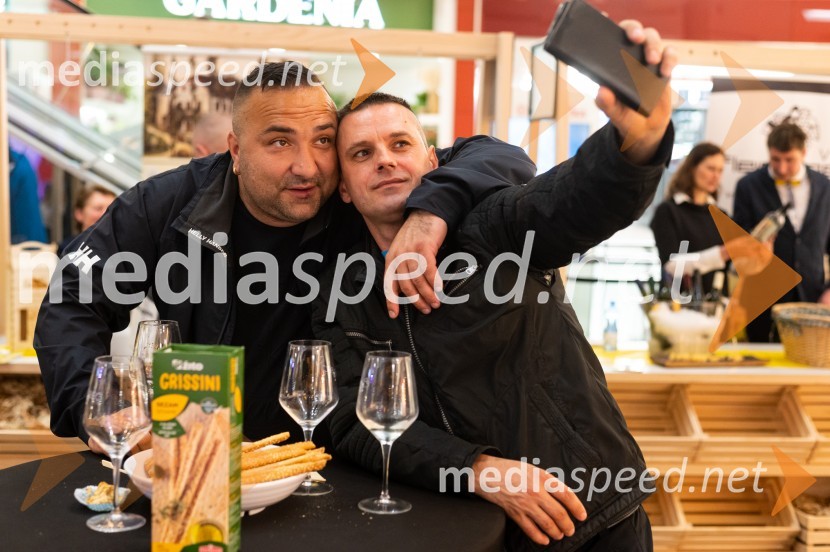 Pubeci v Citycentru Celje