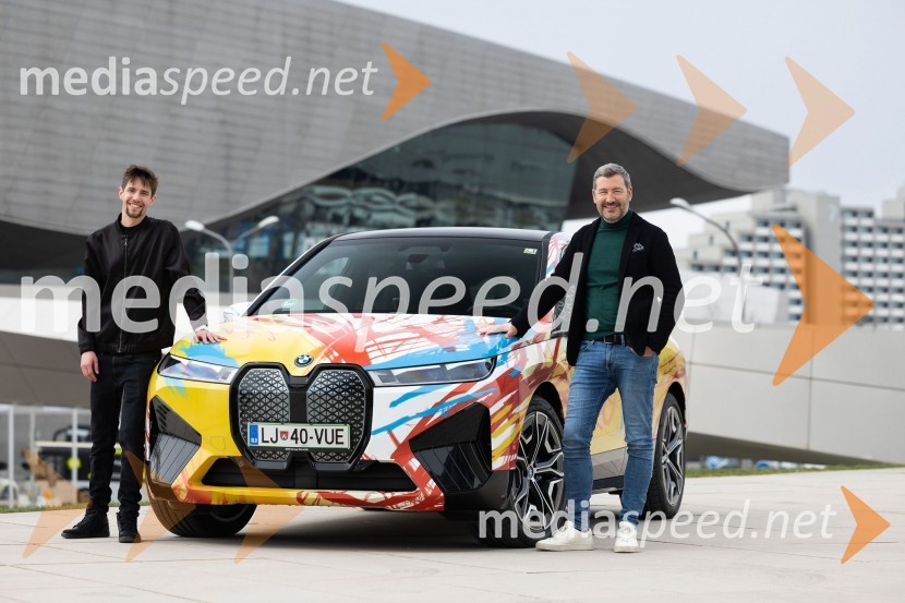  Urban Klinkon, magistrski študent ALOU;  ... Zaključek natečaja in predstavitev zmagovalne umetniške preobrazbe BMW iX