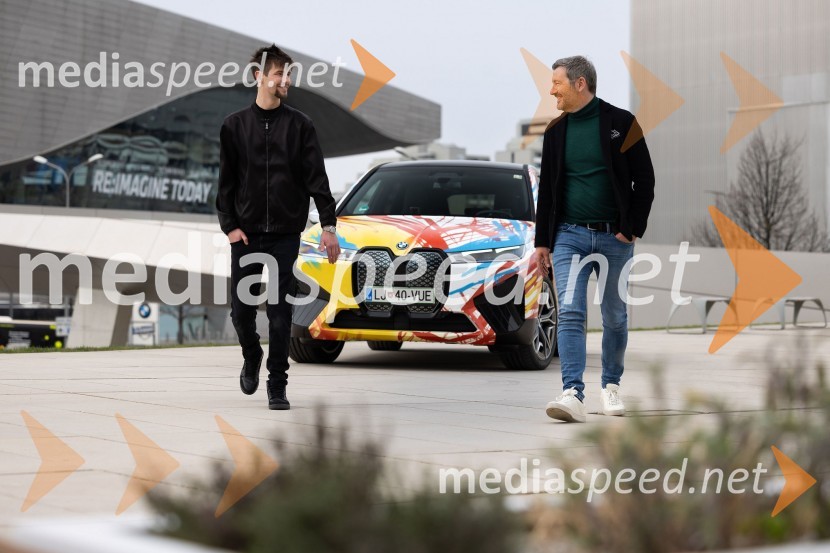  Urban Klinkon, magistrski študent ALOU;  ... Zaključek natečaja in predstavitev zmagovalne umetniške preobrazbe BMW iX