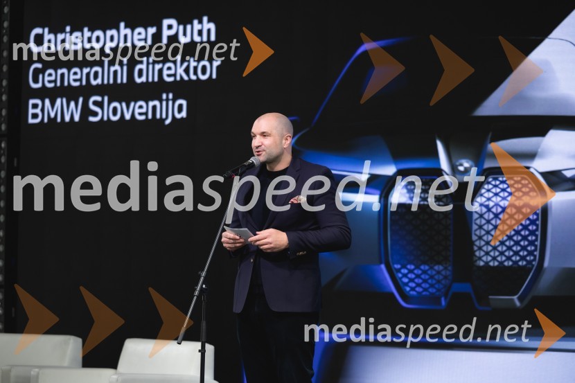  Christopher Puth, generalni direktor, BMW SlovenijaZaključek natečaja in predstavitev zmagovalne umetniške preobrazbe BMW iX