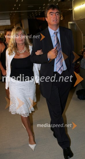 Dr. Milan Zver, minister za šolstvo in šport z ženo ...Miss Slovenije 2005, finale