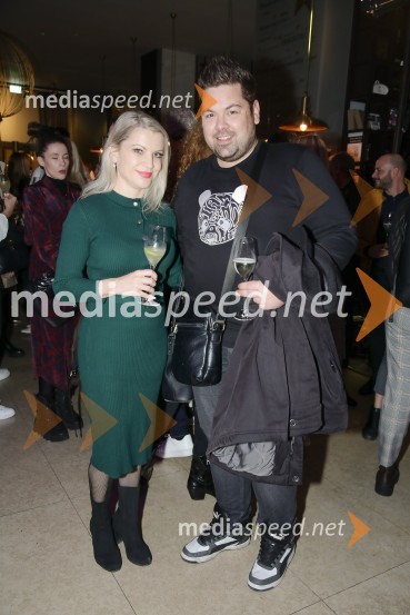  Irena-Shyama Hlebš, voditeljica;  Nejc Simšič, novinarLansiranje nove kampanje 