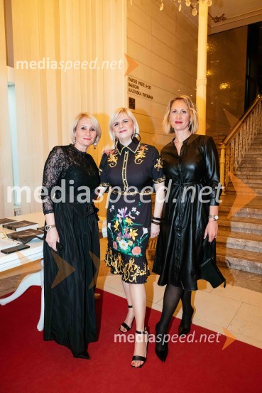  Anja  Žižek, marketing SNG Maribor;  Darja Čižek, marketing SNG Maribor;  Mateja Kožuh, producentka Opere in Baleta SNG Maribor, akordeonistkaSvatba & posvetitev pomladi, premiera baleta Edwarda Cluga