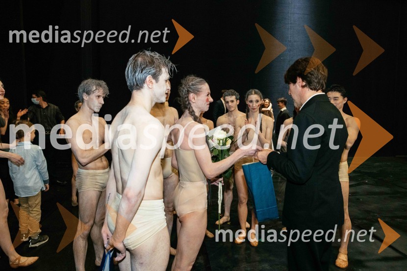 Svatba & posvetitev pomladi, premiera baleta Edwarda Cluga