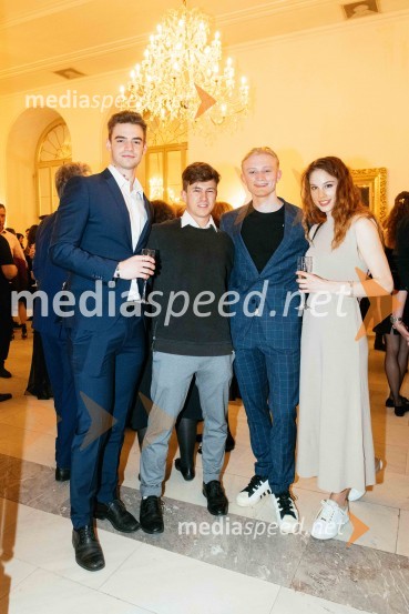  Vincent Pflug;  ... ;  Christopher Thompson, baletni plesalec;  Tea Bajc, balerinaSvatba & posvetitev pomladi, premiera baleta Edwarda Cluga