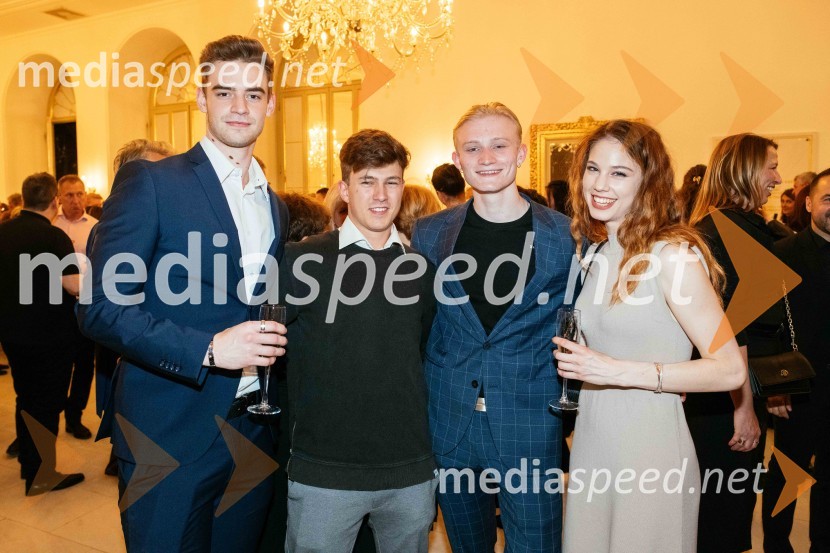  Vincent Pflug;  Christopher Thompson, baletni plesalec;  Tea Bajc, balerinaSvatba & posvetitev pomladi, premiera baleta Edwarda Cluga