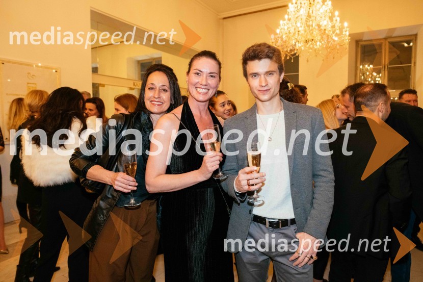  Helena  Klasič, baletna plesalka;  Klavdija Stanišič, baletna plesalka;  Tamás Darai, baletni solistSvatba & posvetitev pomladi, premiera baleta Edwarda Cluga