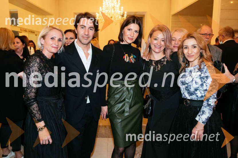  Anja  Žižek, marketing SNG Maribor;  Edward Clug, umetniški direktor, Balet SNG MariborSvatba & posvetitev pomladi, premiera baleta Edwarda Cluga