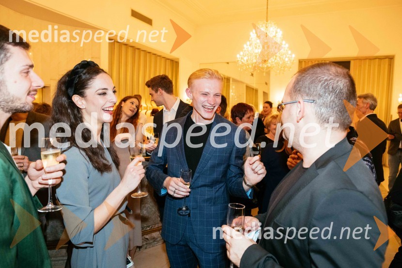  Lucio Mautone, baletni plesalec;  Beatrice Bartolomei, baletna plesalka;  Christopher Thompson, baletni plesalecSvatba & posvetitev pomladi, premiera baleta Edwarda Cluga