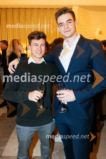  ... ;  Vincent PflugSvatba & posvetitev pomladi, premiera baleta Edwarda Cluga