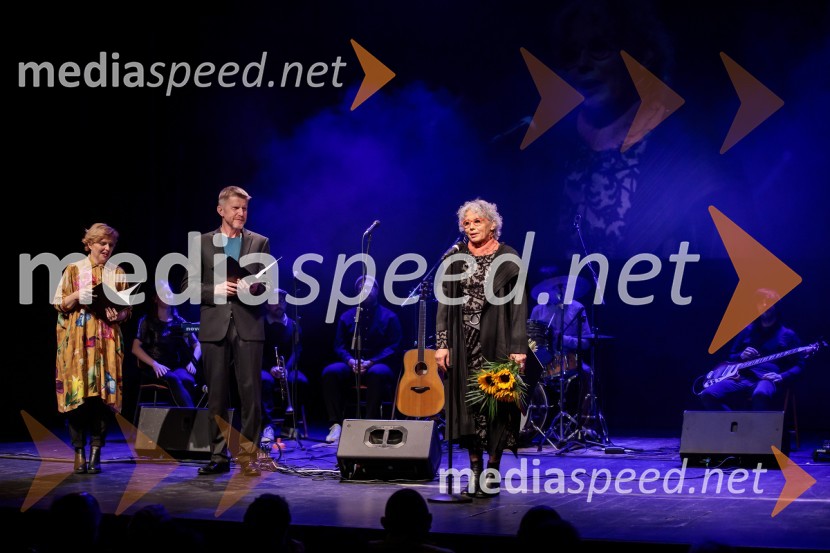  Vesna  Slapar, igralka;  Borut  Veselko, igralec;  Alja Predan, dramaturginja SLG Celje, nekdanja umetniška direktorica Festivala Borštnikovo srečanjeSklepna slovesnost 52. tedna slovenske drame