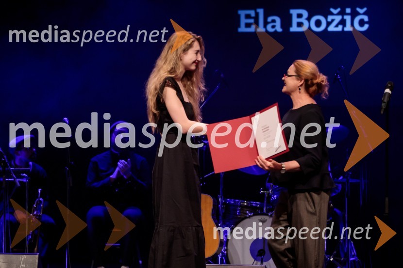  Ela Božič, dramaturginja;  Vesna  Jevnikar, igralkaSklepna slovesnost 52. tedna slovenske drame