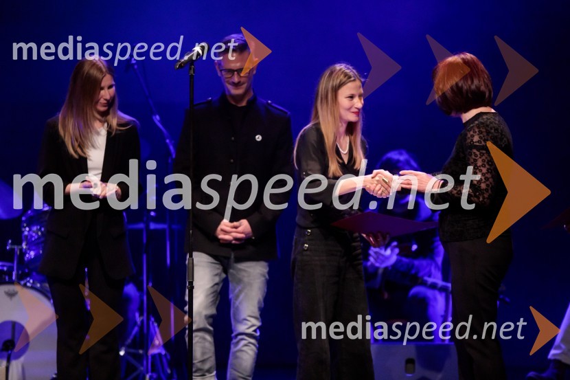  Nina Rajič Kranjac, gledališka režiserkaSklepna slovesnost 52. tedna slovenske drame