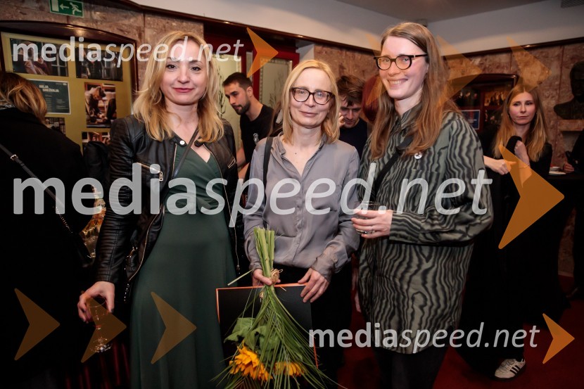  Tina Dobnik, producentka MASKA;  Petra Vidali, urednica kulture, Večer;  ... Sklepna slovesnost 52. tedna slovenske drame