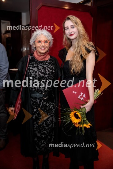  Alja Predan, dramaturginja SLG Celje, nekdanja umetniška direktorica Festivala Borštnikovo srečanje;  Ela Božič, dramaturginjaSklepna slovesnost 52. tedna slovenske drame