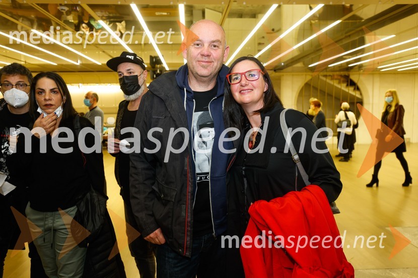  Gregor Kotnik;  Nataša Jeza Kotnik, vodja marketinga Agencija SončekLaibach: Mi smo narod, koncert