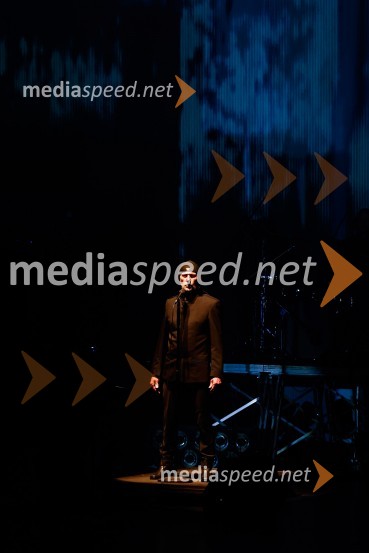  Milan Fras, vokal, skupina LaibachLaibach: Mi smo narod, koncert