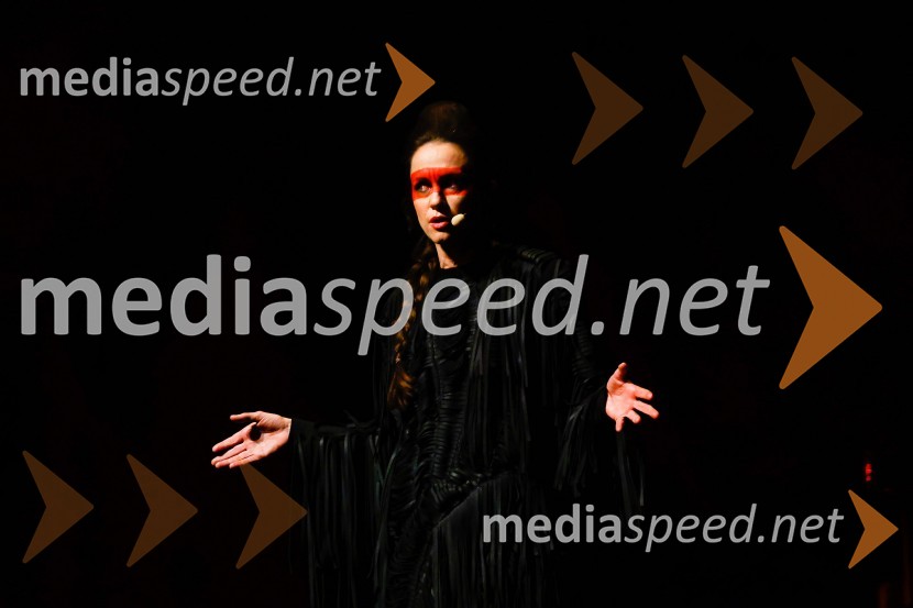  Katarina Stegnar, igralkaLaibach: Mi smo narod, koncert