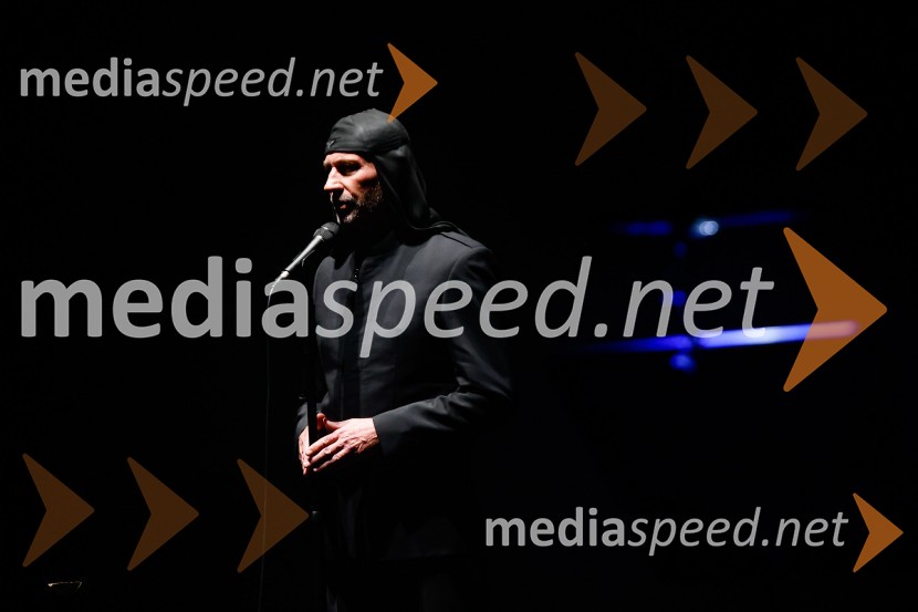  Milan Fras, vokal, skupina LaibachLaibach: Mi smo narod, koncert