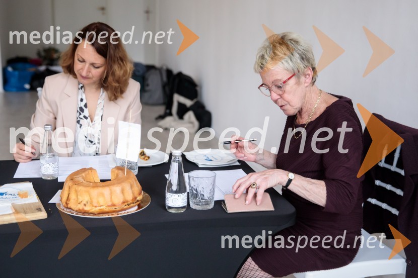  Janja Štrumbelj, La Potica; mag. Marlena Skvarča, višja predavateljica za področje prehrane na Oddelku za živilstvo, Biotehniška fakulteta, Univerza v LjubljanMojster potice - Fala kraljice 2022