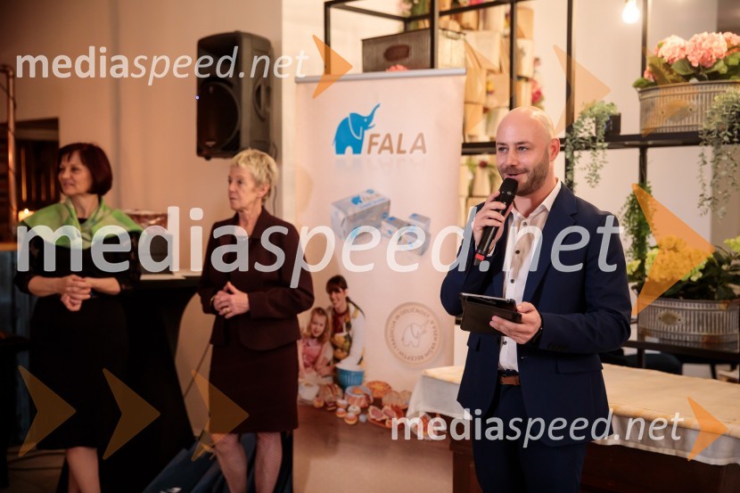  Zoran Franc, novinar, pevecMojster potice - Fala kraljice 2022