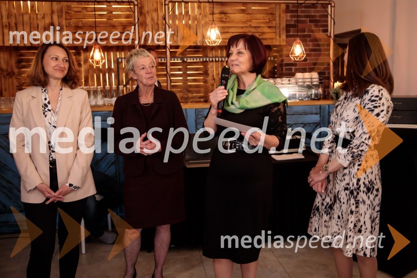  ... ; mag. Marlena Skvarča, višja predavateljica za področje prehrane na Oddelku za živilstvo, Biotehniška fakulteta, Univerza v Ljubljan;  Mirjam Kavčič, direktorica Lesaffre Slovenija;  ... Mojster potice - Fala kraljice 2022