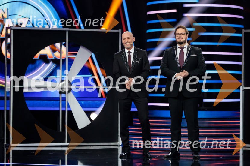  Peter Poles, televizijski voditelj;  Sašo Stare, stand up komik, voditeljZnan obraz ima svoj glas, 6. oddaja