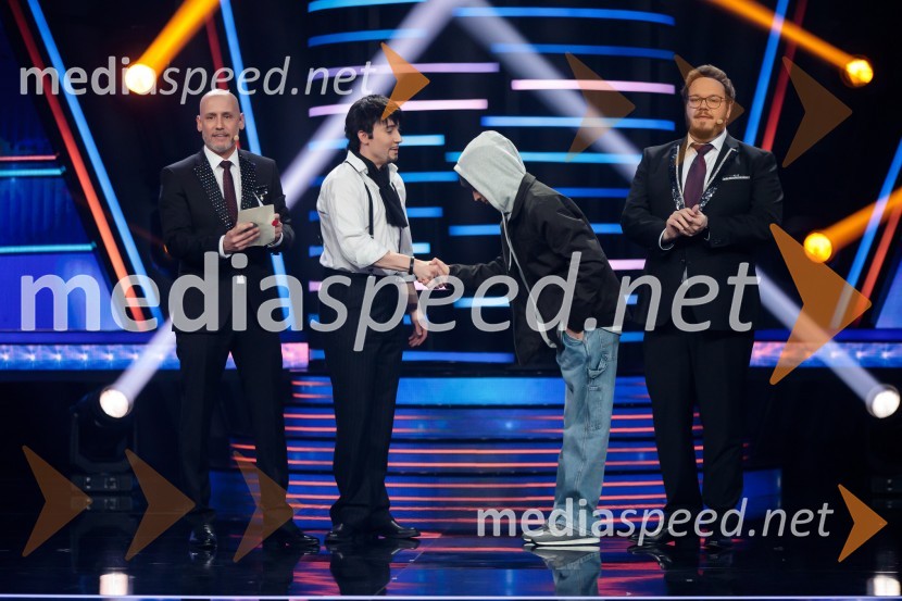  Peter Poles, televizijski voditelj;  Rok Piletič, BQL;  Anej Piletič, BQL;  Sašo Stare, stand up komik, voditeljZnan obraz ima svoj glas, 6. oddaja