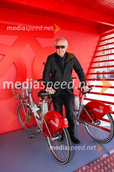  Alfi Nipič, pevecAlfi Nipič in njegov Maribor