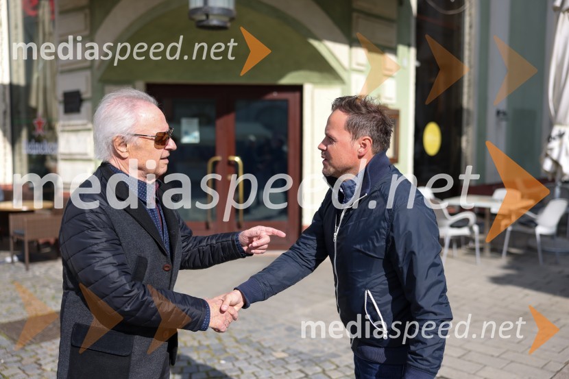  Alfi Nipič, pevec;  ... Alfi Nipič in njegov Maribor