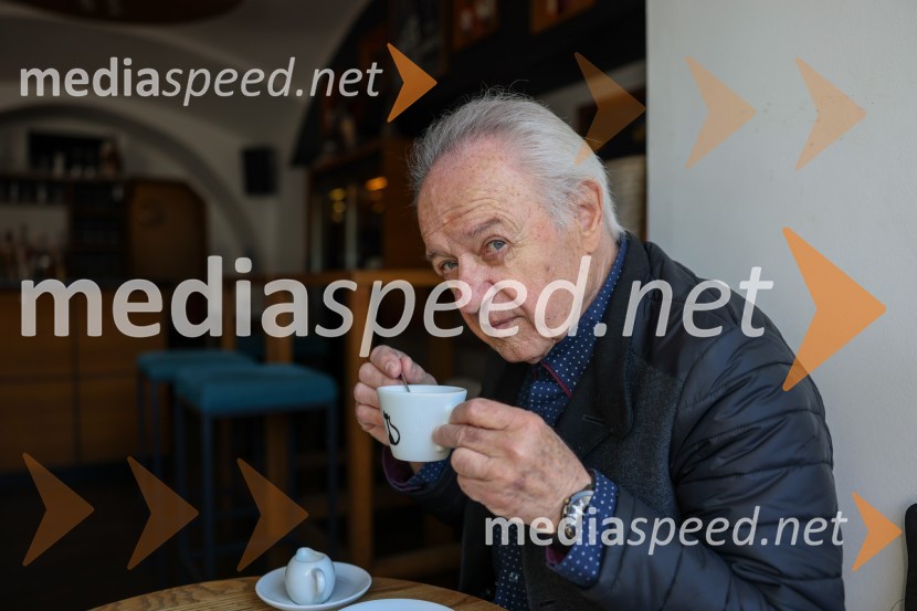  Alfi Nipič, pevecAlfi Nipič in njegov Maribor