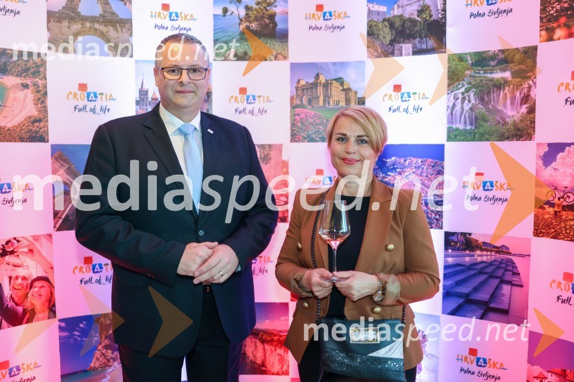  Kristjan  Staničić, direktor Hrvaške turistične zveze;  Ilona Stermecki, v.d. direktorice podjetja STO20. obletnica predstavništva Hrvaške turistične skupnosti v Sloveniji